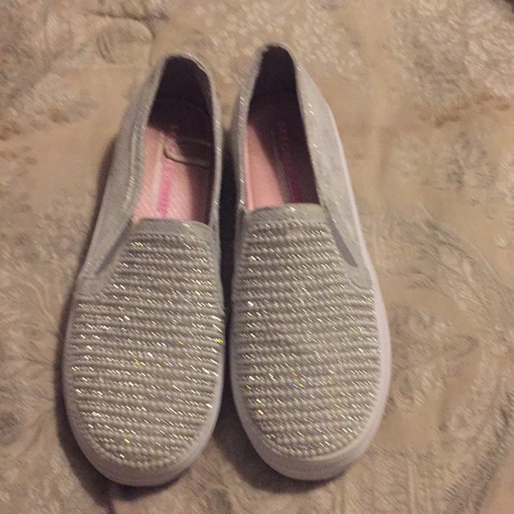 Skechers Other - Adorable Skechers glitter slip-on sneakers